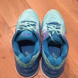 ASICS women’s gel nimbus 18